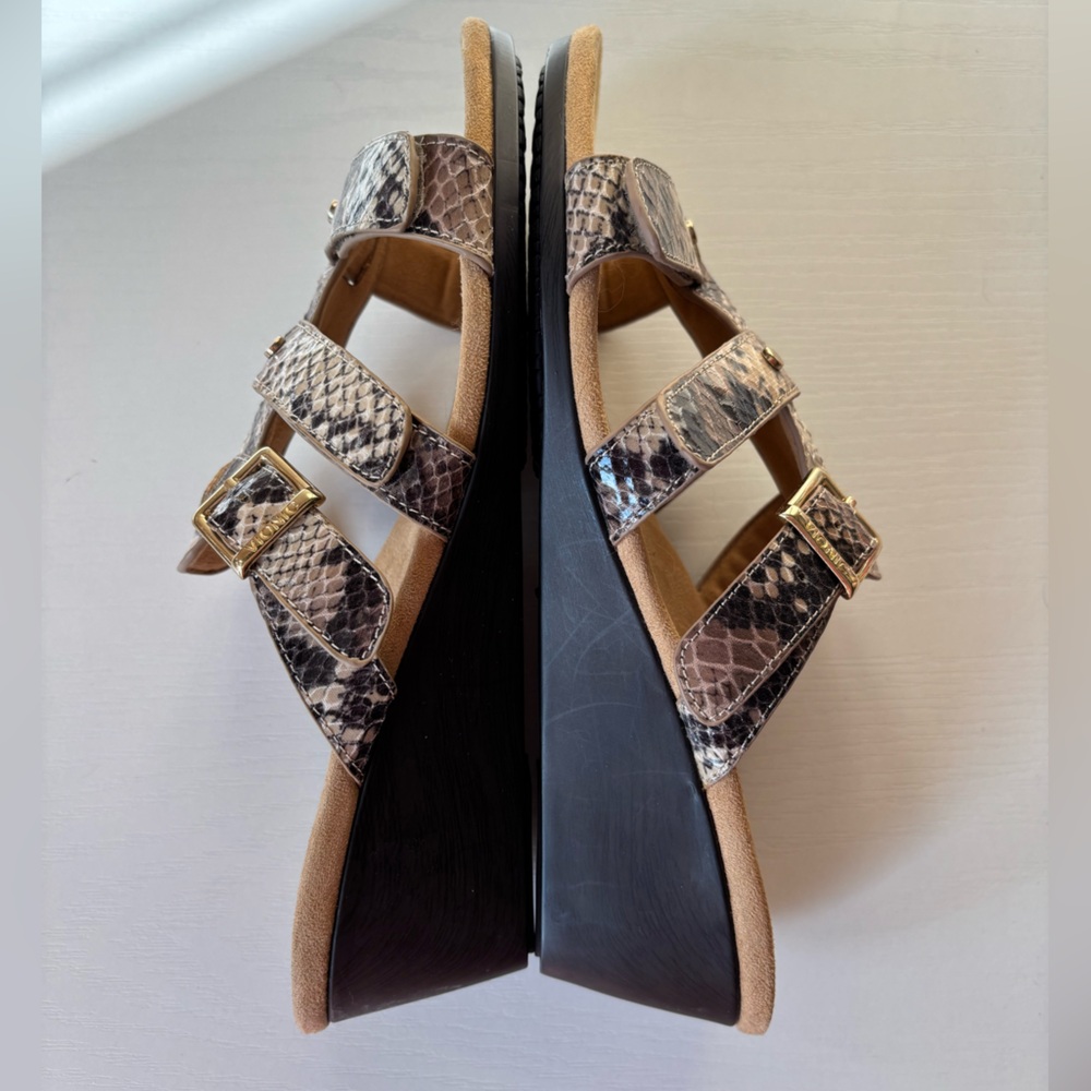 VIONIC Radia Orthotic Wedge Size 8 Sandal Python Adjustable Strap Snakeskin